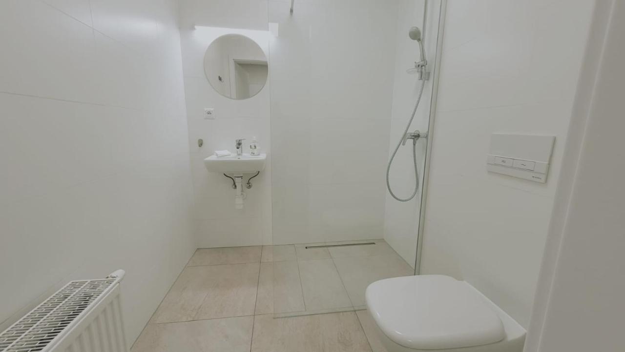 Aquamarina Prima - Pokoje Na Parterze Aparthotel Miedzyzdroje Εξωτερικό φωτογραφία
